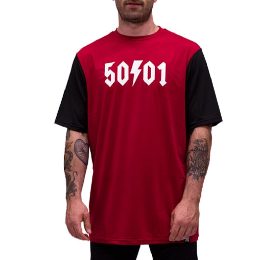 50to01 - MTB TECH TEE UNITED RED